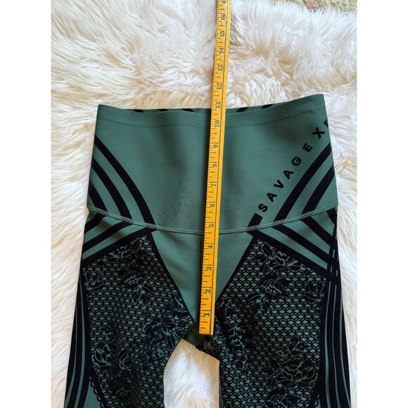 Savage X Fenty leggings Size 8-10 - Picture 9 of 12